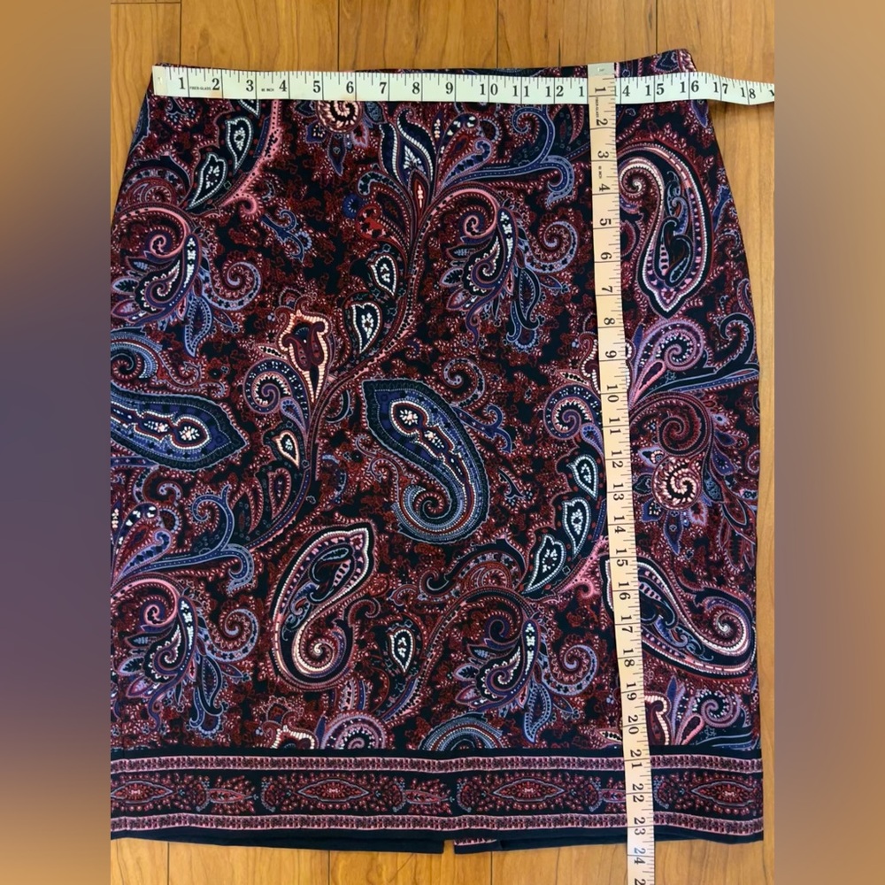 Talbots 10 Burgundy Blue Paisley Concealed Zip Back Slit Lined Pencil Skirt $109 - Picture 2 of 8